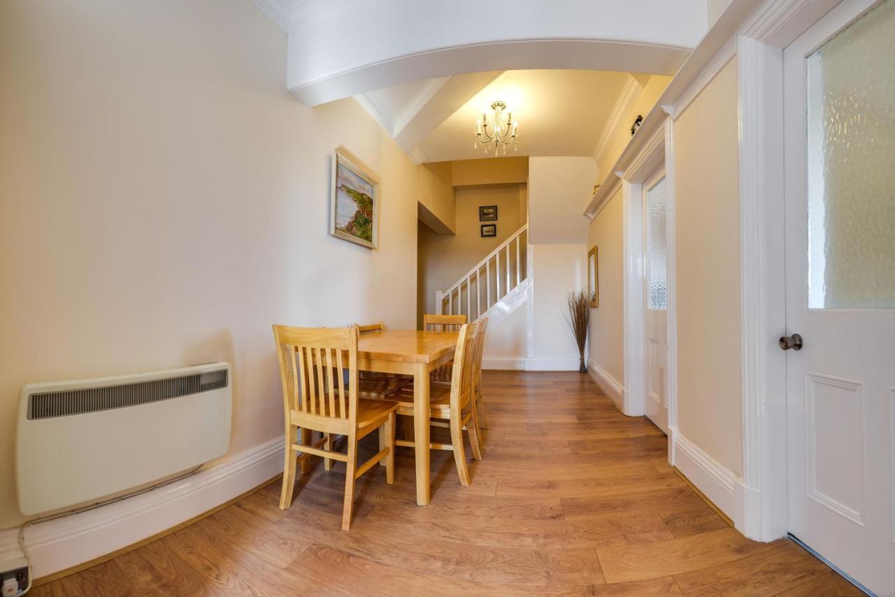 The Whitby Prospect, 2 Bed Apartment With Stunning Views, 2 Mins From Beach Exterior photo